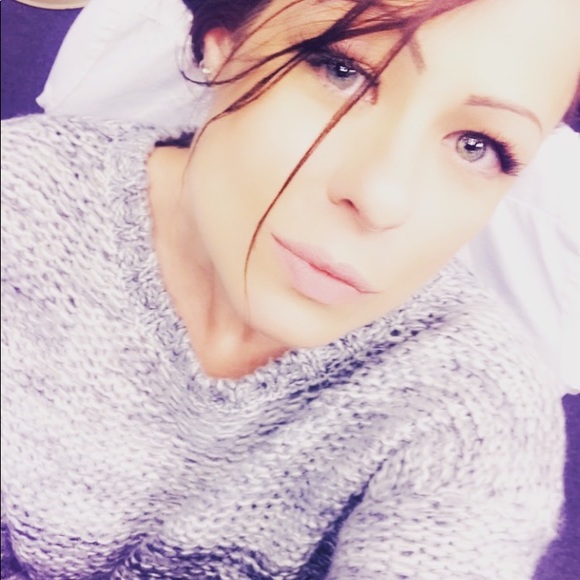 Meet your Posher, Jessica - Picture 1 of 1